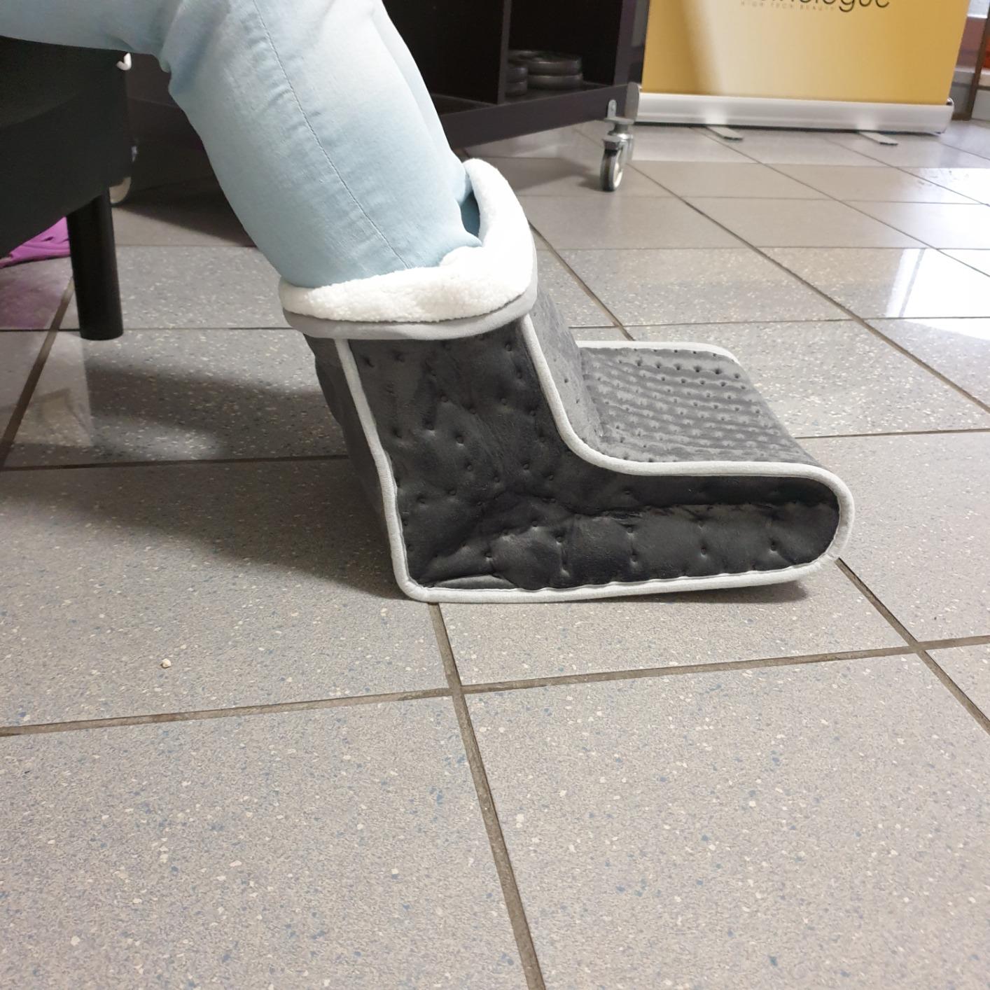 Buono, comodo sotto la scrivania