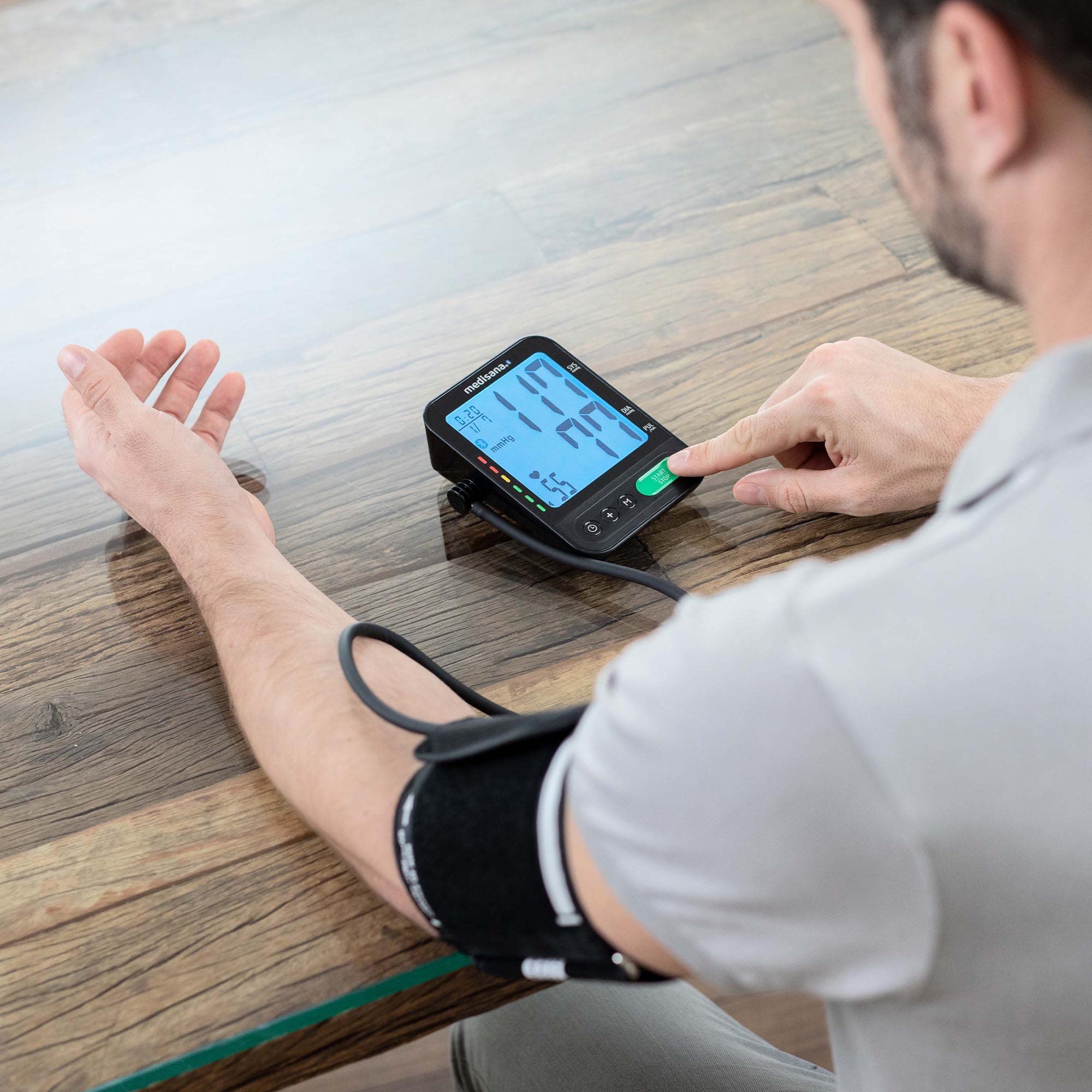 medisana-bu-580-connect-misuratore-di-pressione-da-braccio-con-app-bluetooth-e-s image 3